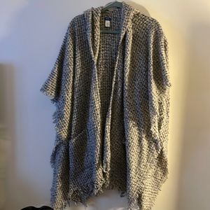 Apt. 9 hooded poncho with pockets